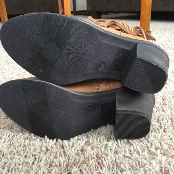 Brand New Time & True Size 7 Boots - Picture 5 of 6